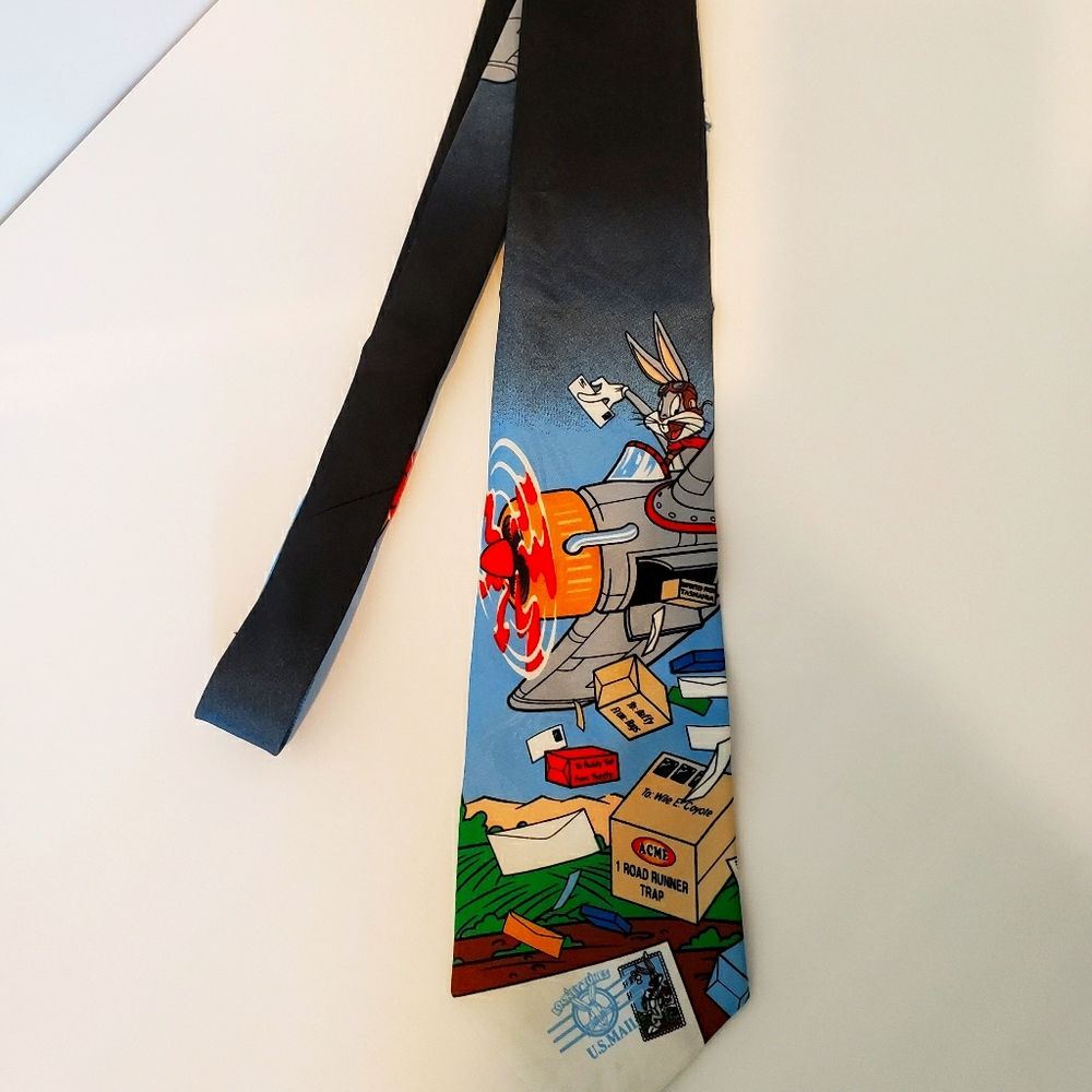 Vintage bugs bunny tie, Loony tools stamp col.
